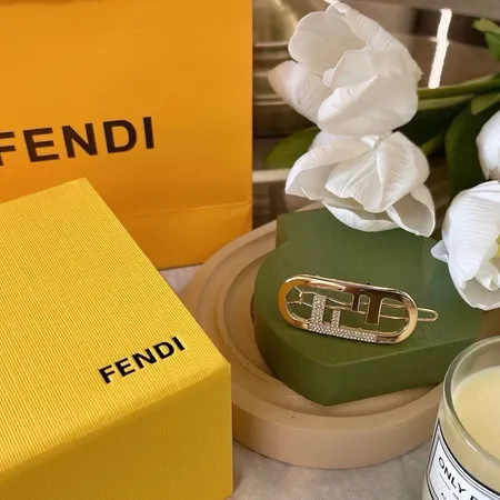 フェンディ ヘアアクセサリー