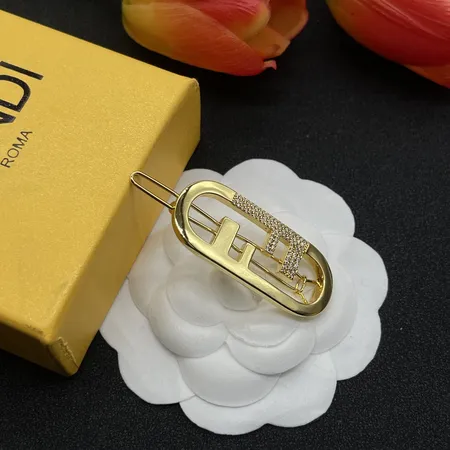 フェンディ ヘアアクセサリー