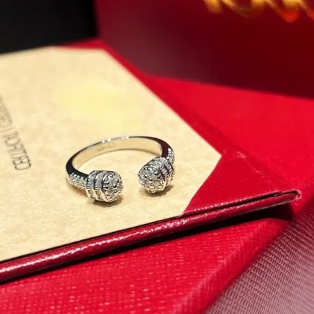 カルティエ 指輪