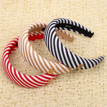 ミュウミュウ ヘアアクセサリー