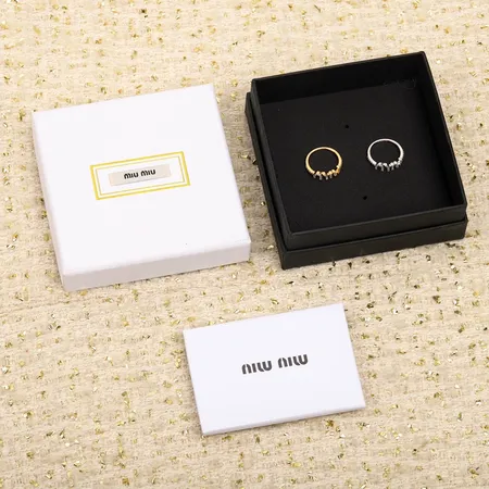 ヴァレンティノ 指輪