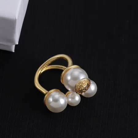 ヴェルサーチ 指輪