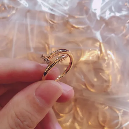 カルティエ 指輪