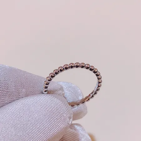 ヴァン クリーフ＆アーペル 指輪