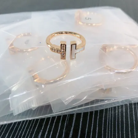 ティファニー 指輪