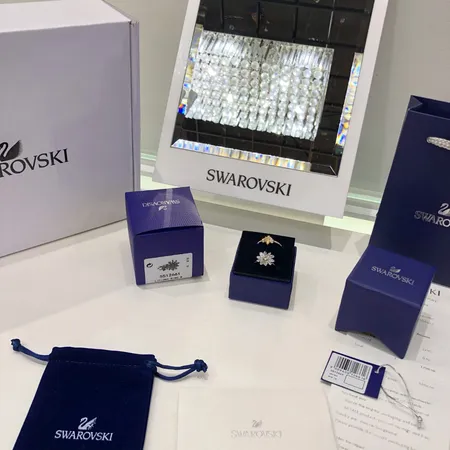 スワロフスキー 指輪