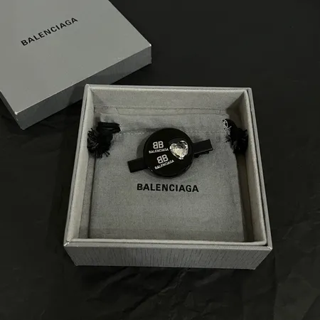 バレンシアガ ヘアアクセサリー