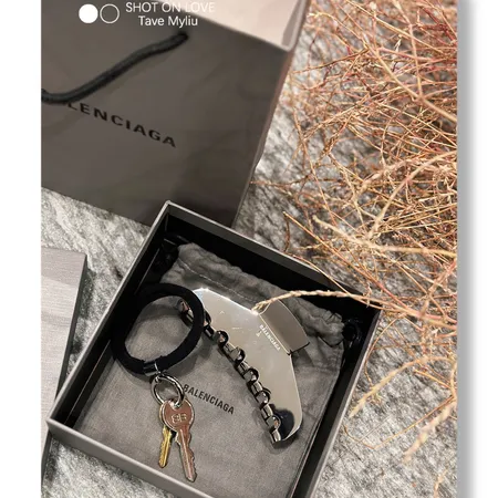 バレンシアガ ヘアアクセサリー