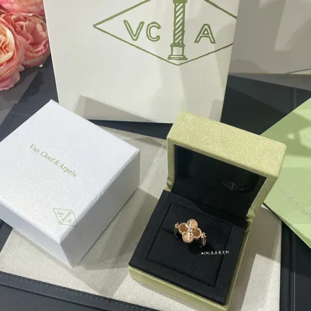 ヴァン クリーフ＆アーペル 指輪