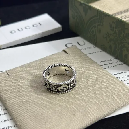 グッチ 指輪