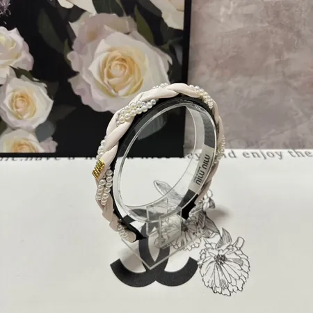 ミュウミュウ ヘアアクセサリー