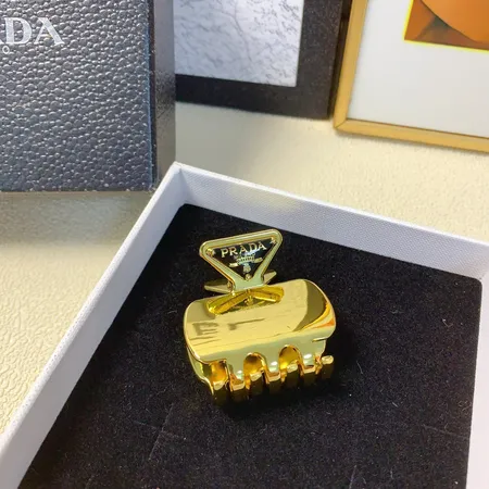 プラダ ヘアアクセサリー