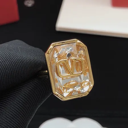 ボッテガ ヴェネタ 指輪