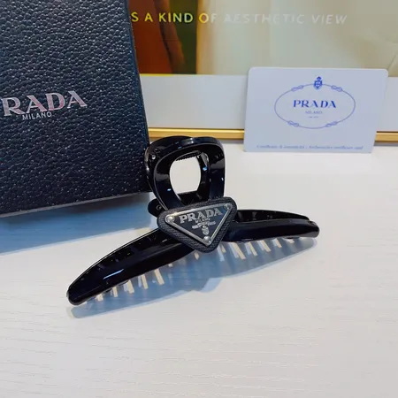 プラダ ヘアアクセサリー