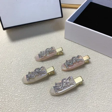 セリーヌ ヘアアクセサリー