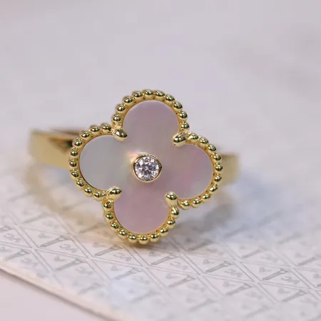 ヴァン クリーフ＆アーペル 指輪