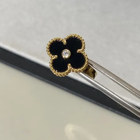 ヴァン クリーフ＆アーペル 指輪