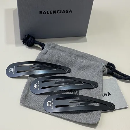 バレンシアガ ヘアアクセサリー