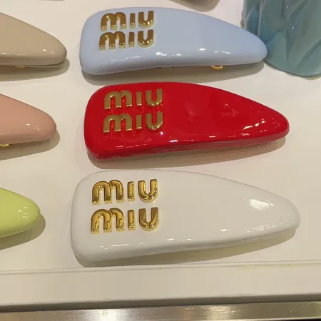 ミュウミュウ ヘアアクセサリー