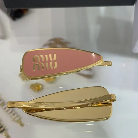 ミュウミュウ ヘアアクセサリー