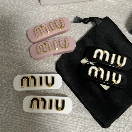 ミュウミュウ ヘアアクセサリー