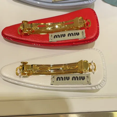 ミュウミュウ ヘアアクセサリー