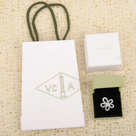 ヴァン クリーフ＆アーペル 指輪