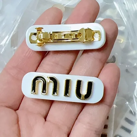 ミュウミュウ ヘアアクセサリー