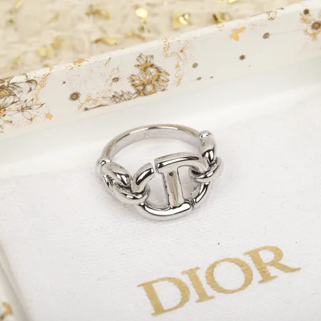 ディオール 指輪