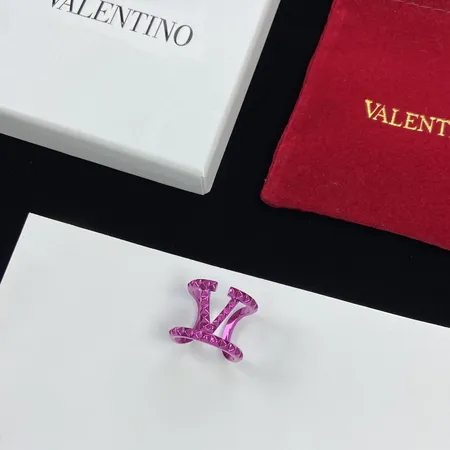 ボッテガ ヴェネタ 指輪