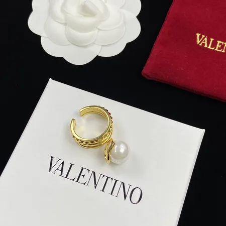 ボッテガ ヴェネタ 指輪