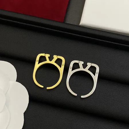 ボッテガ ヴェネタ 指輪