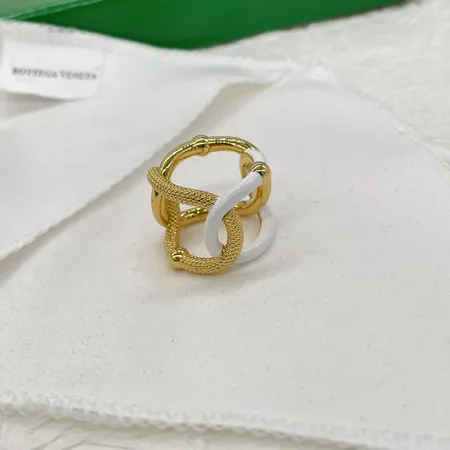 ボッテガ ヴェネタ 指輪