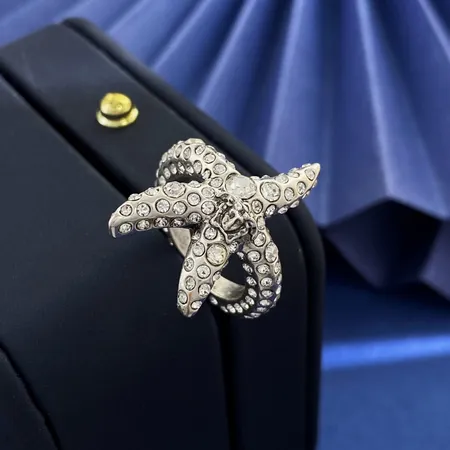 ヴェルサーチ 指輪