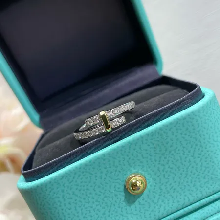 ティファニー 指輪