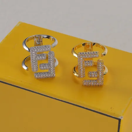 フェンディ 指輪