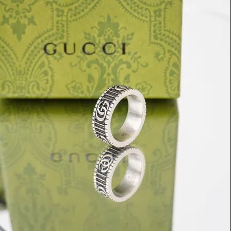 グッチ 指輪