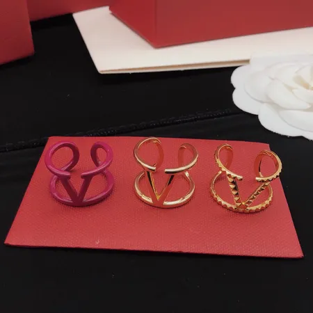 ボッテガ ヴェネタ 指輪