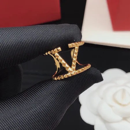 ボッテガ ヴェネタ 指輪