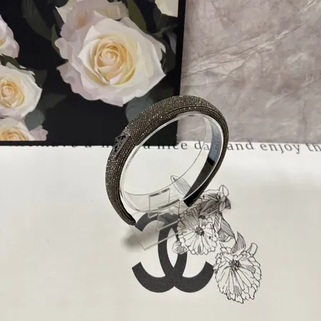 プラダ ヘアアクセサリー