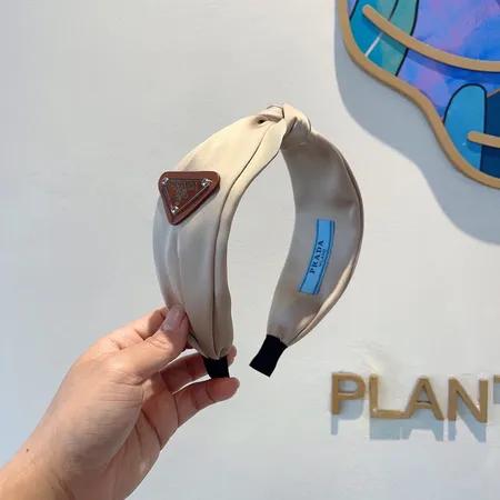 プラダ ヘアアクセサリー