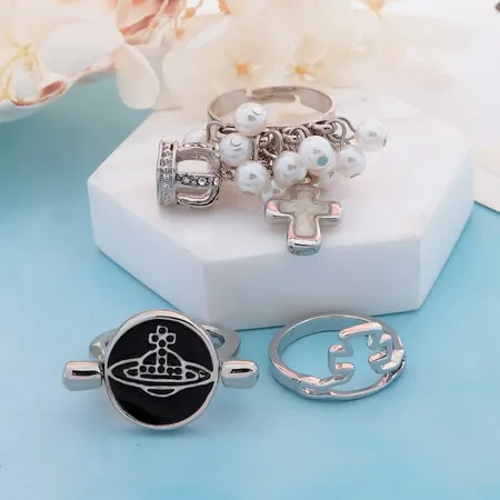 ヴィヴィアン・ウエストウッド 指輪