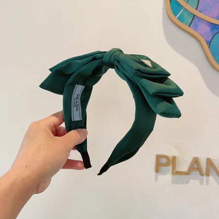 プラダ ヘアアクセサリー