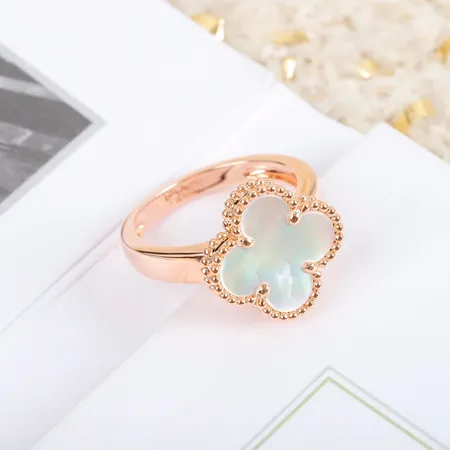 ヴァン クリーフ＆アーペル 指輪