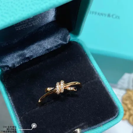 ティファニー 指輪