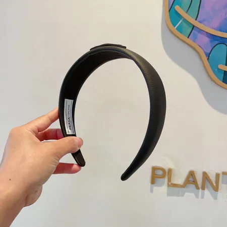 プラダ ヘアアクセサリー