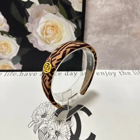 フェンディ ヘアアクセサリー