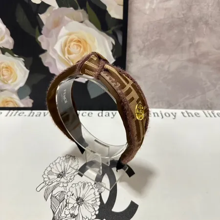 フェンディ ヘアアクセサリー