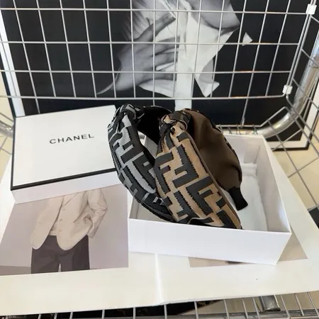 フェンディ ヘアアクセサリー