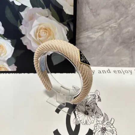 プラダ ヘアアクセサリー